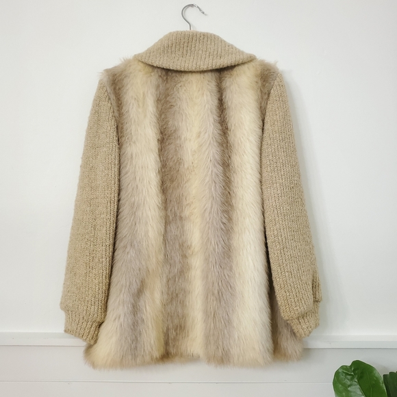 Vintage D'Esprit Dubrowsky and Perlbinder Fur Coat - Picture 3 of 6